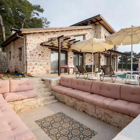 Valhalla Villa *